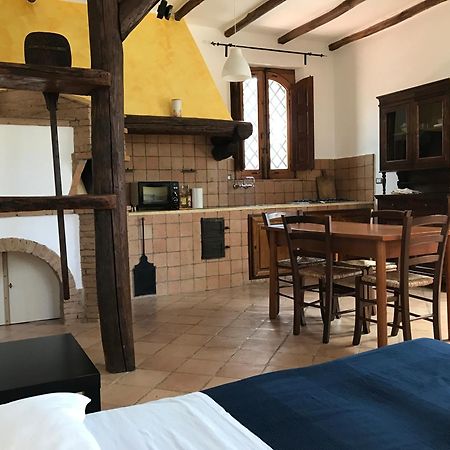 פיומפרדו די סיציליה Villa Del Nespolo מראה חיצוני תמונה