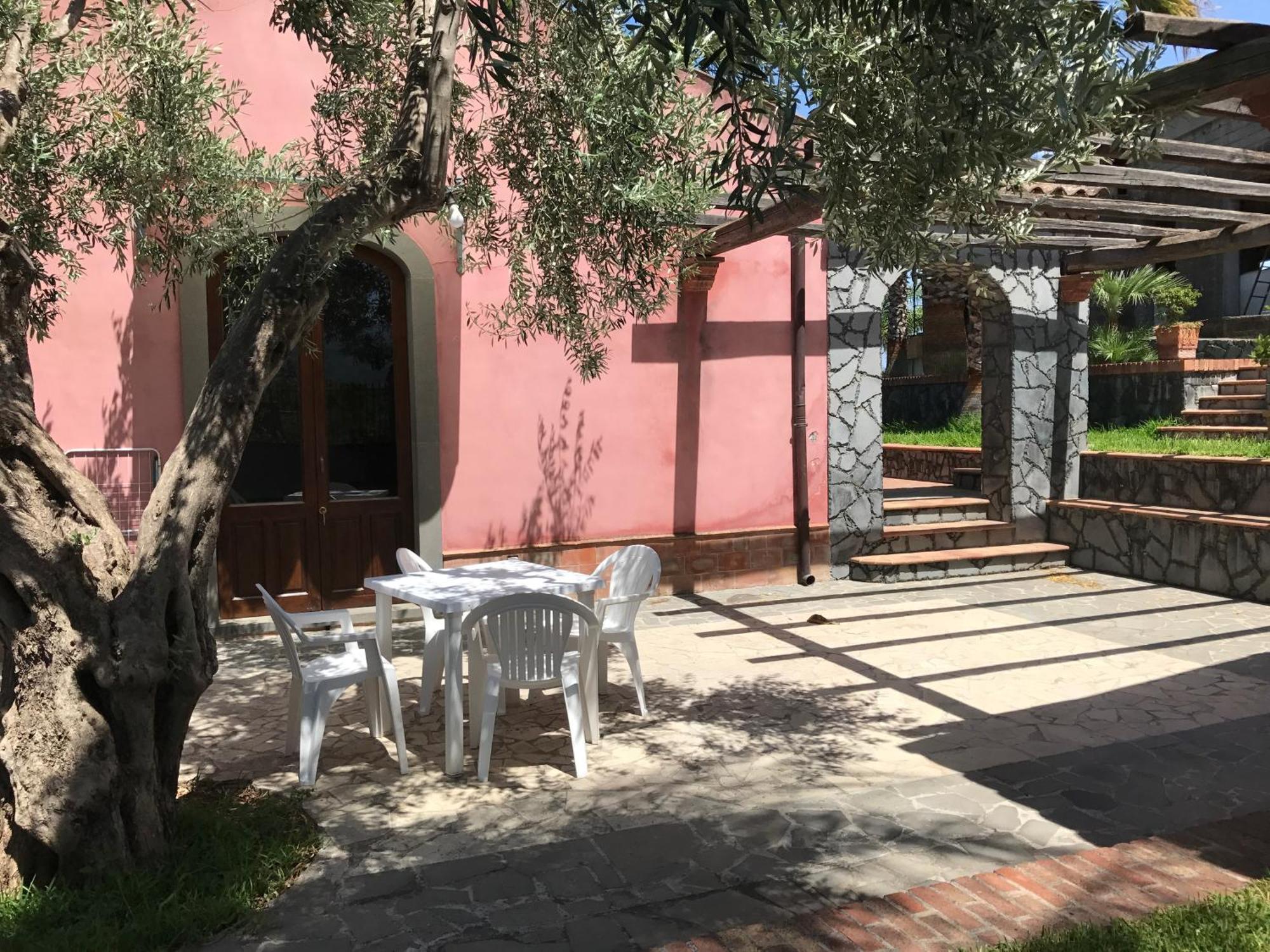 פיומפרדו די סיציליה Villa Del Nespolo מראה חיצוני תמונה