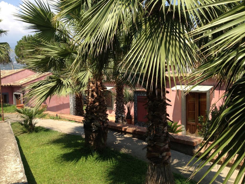 פיומפרדו די סיציליה Villa Del Nespolo מראה חיצוני תמונה