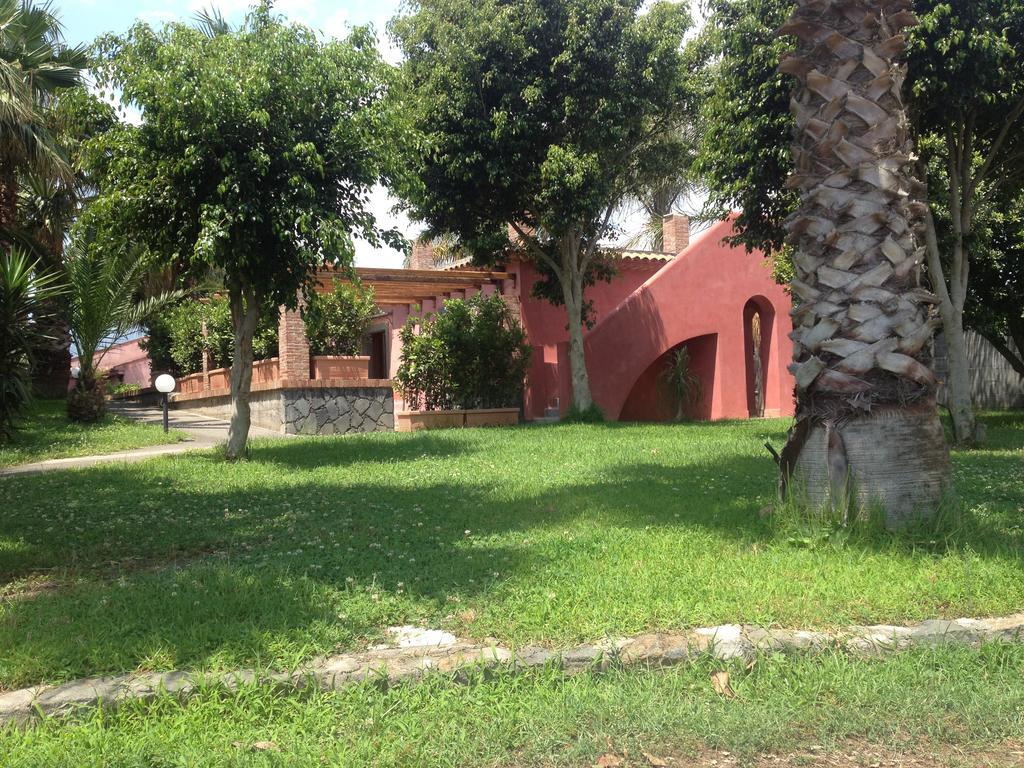 פיומפרדו די סיציליה Villa Del Nespolo מראה חיצוני תמונה